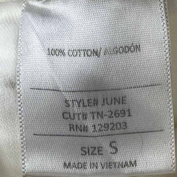 CJLA Carly Jean Los Angeles White Denim Shorts S Distressed Raw Hem Button Fly - Picture 7 of 8